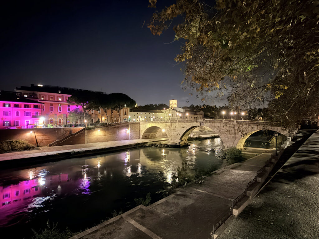 Isola Tibertina and Ponte Cestio, walking back from dinner in Trastevere