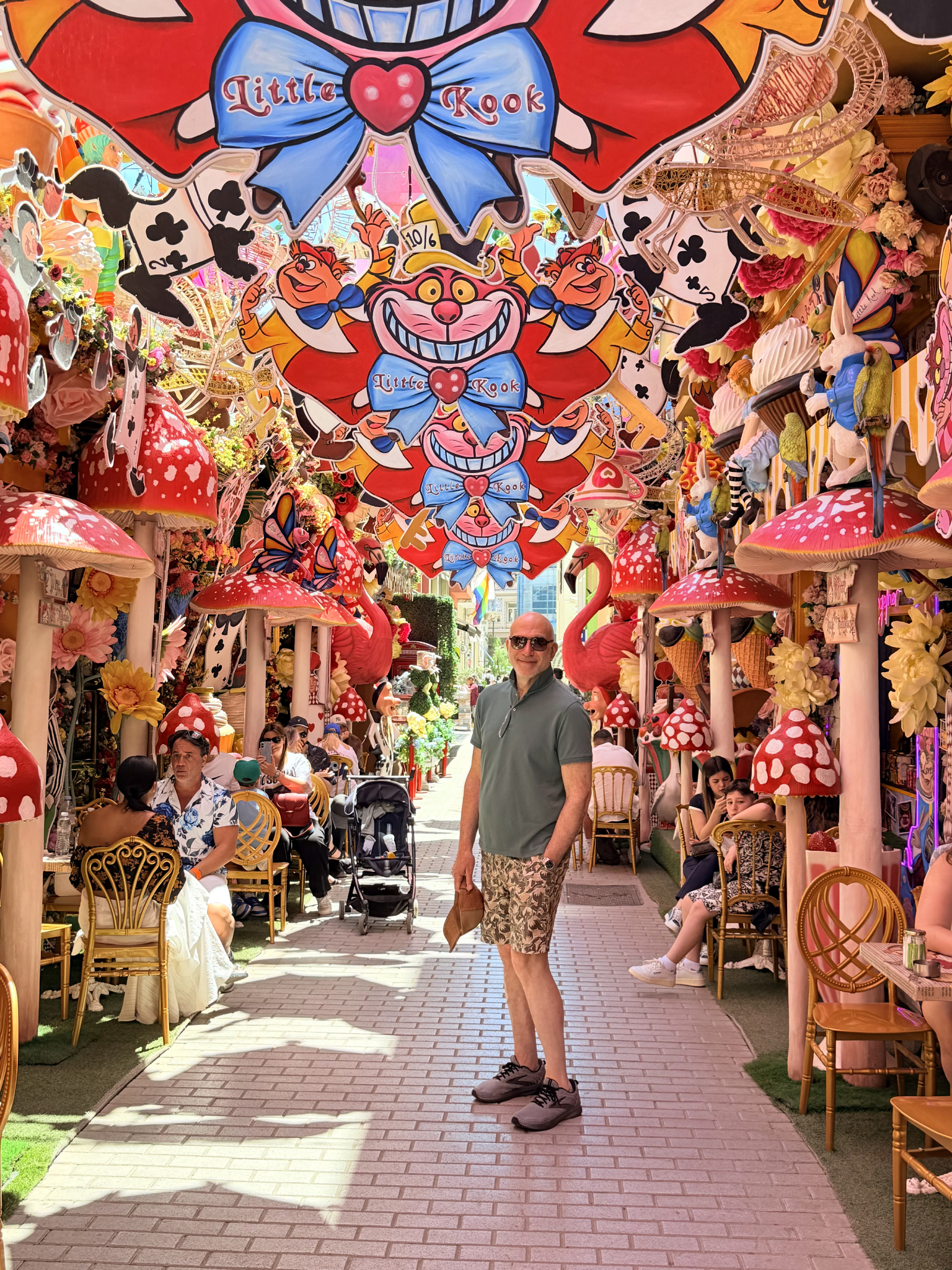 Alice in Wonderland café in Psyri Alice in Wonderland café in Psyri